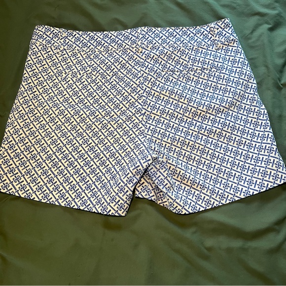 The Limited Royal Tiles Blue White Women's 10 Chino Cotton Shorts Summer Cottage - Picture 7 of 10